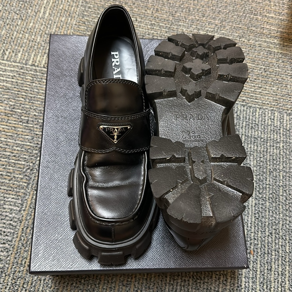 Prada Monolith brushed leather loafers - Picture 8 of 8